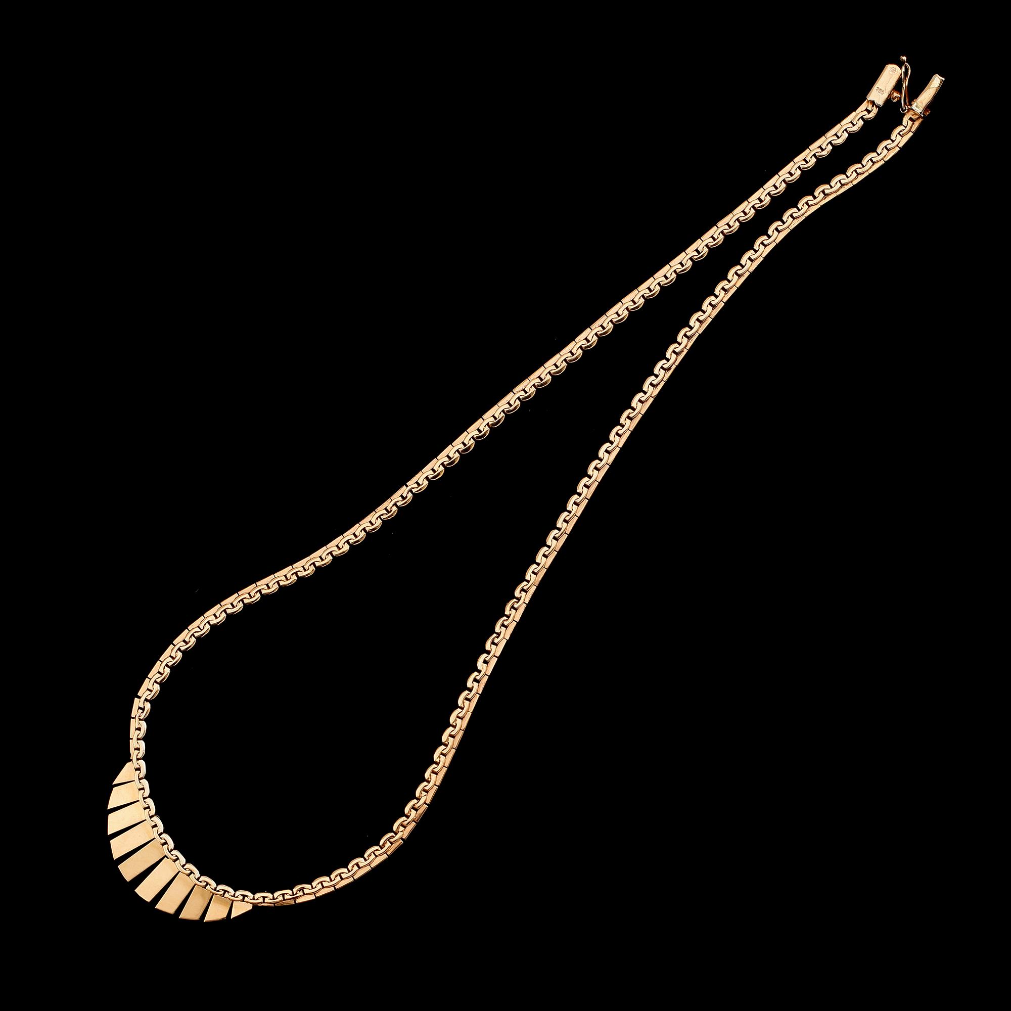 COLLIER, 18 k guld. Vikt ca 20 g.