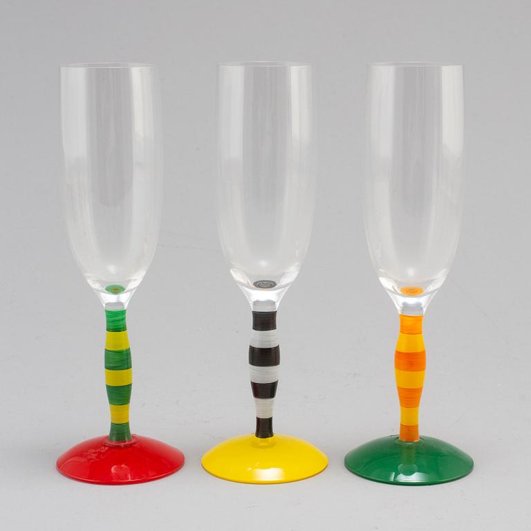 ANNE NILSSON, champagneglas, 8 stycken, "Polka", signerade, Orrefors, 1990-tal.