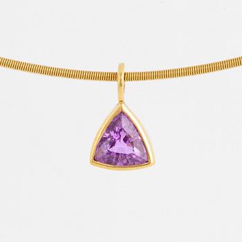 Cox & Power 18K gold wire with triangular 18K gold pendant with trilliant-cut pink sapphire.