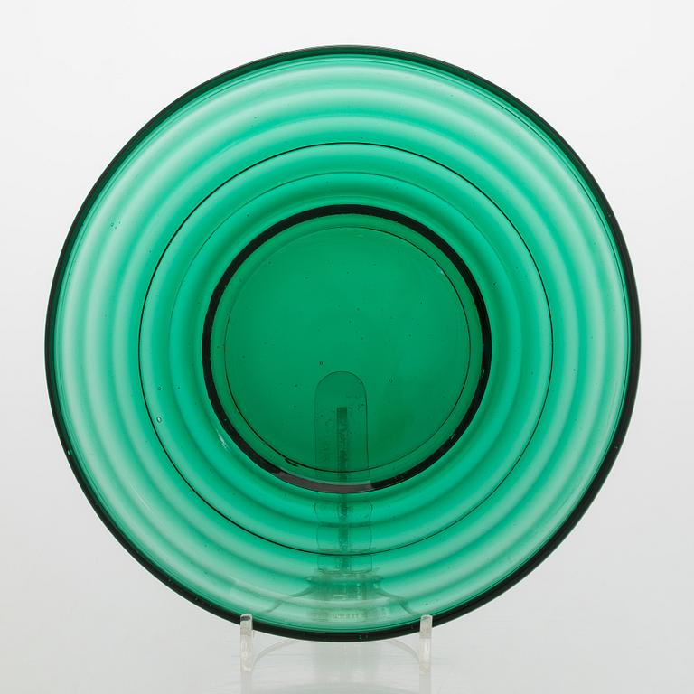 Aino Aalto, drinking glasses, 4 pcs, model 4052, and plate 'Bölgeblick', Karhula Glassworks, 1930s.