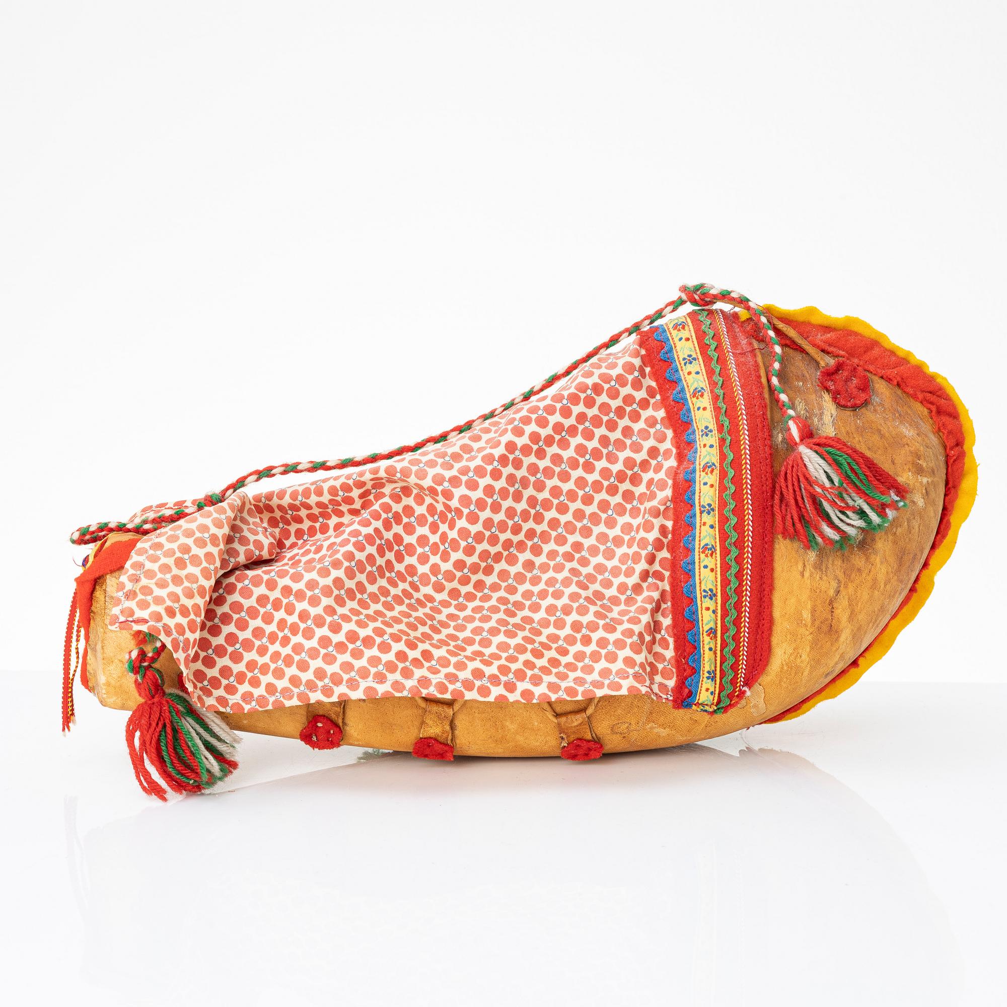 Miniature cradle, Gierhkeme,