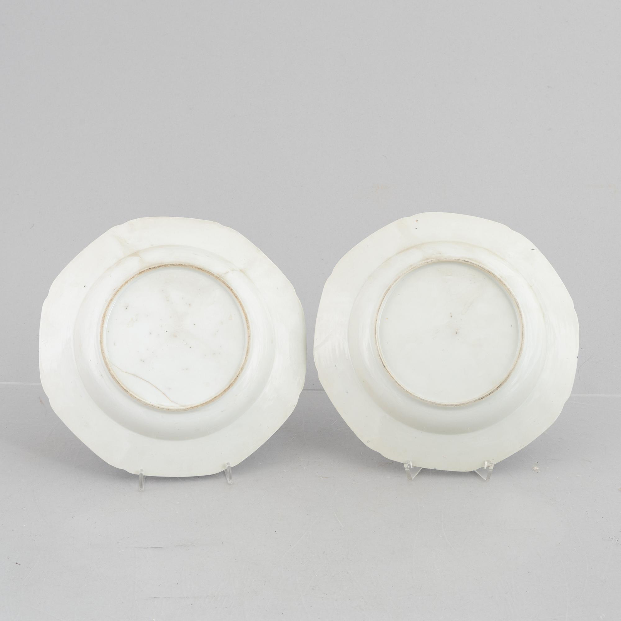 A set of eight blue and white export porcelain plates, China, Qianlong (1736-95).