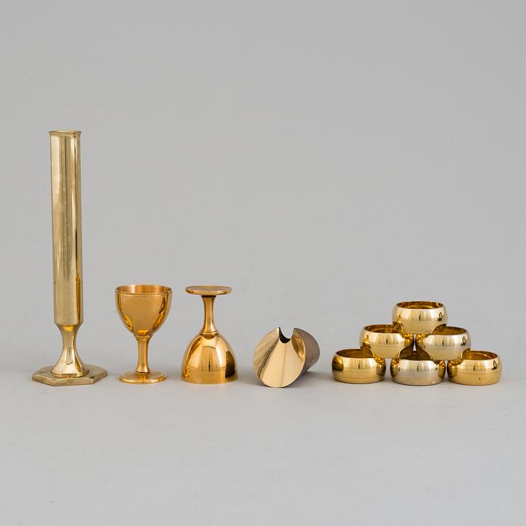 12 pieces of brass, including some by Pierre Forssell, Skultuna.