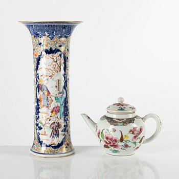 A Chinese export porcelain famille rose teapot and vase, Qing dynasty, Qianlong (1736-95).