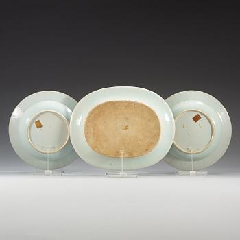 FAT samt TALLRIKAR, ett par, kompaniporslin. Qing dynastin, Qianlong (1736-95).