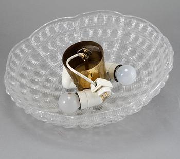 TAKLAMPA, Carl Fagerlund, Orrefors, 1900-talets andra hälft. Höjd ca 15 cm.