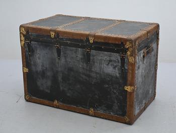 KOFFERT, 1900-talets första hälft.