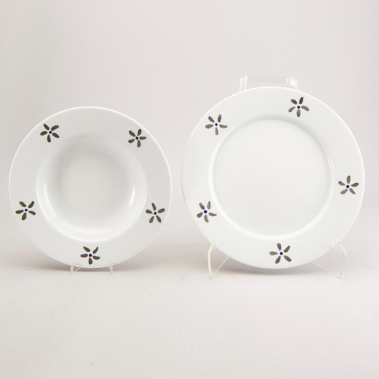 Jonas Bohlin, servis Qvint 28 dlr Rörstrand porslin.