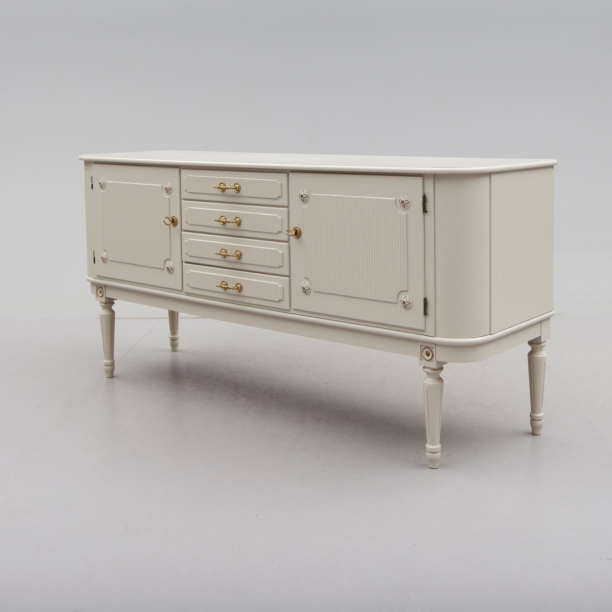 SIDEBOARD, gustaviansk stil, 1900-talets andra hälft.