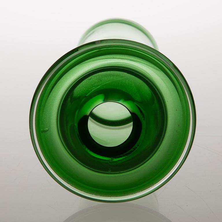 An Art Glass Vase, signed Oiva Toikka Nuutajärvi Notsjö.