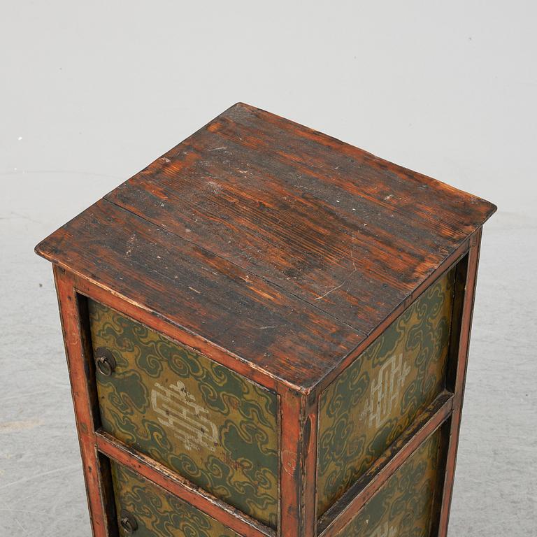 A Chinese wooden cabinet, 20th century.