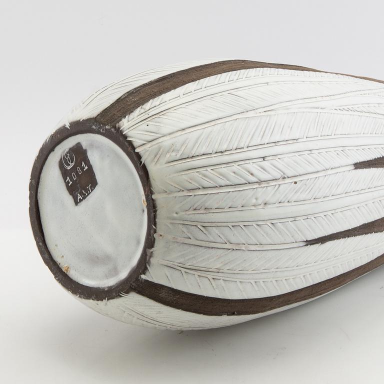 Anna-Lisa Thomson, Floor vase "Paprika" Uppsala Ekeby.