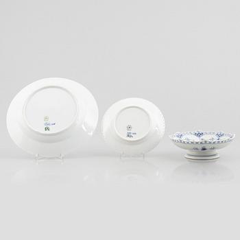 Royal Copenhagen, a 49-piece "Blue Fluted" porcelain service, half and full lace, Denmark.