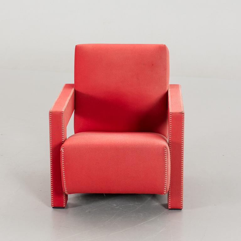 A GERRIT T RIETVELD "UTRECHT" ARMCHAIR.