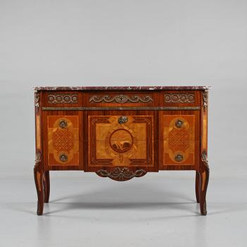 BYRÅ, gustaviansk stil, 1900-talets mitt.