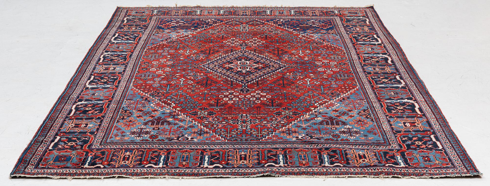 Carpet, Josaghan antique, approx. 330 x 217 cm.
