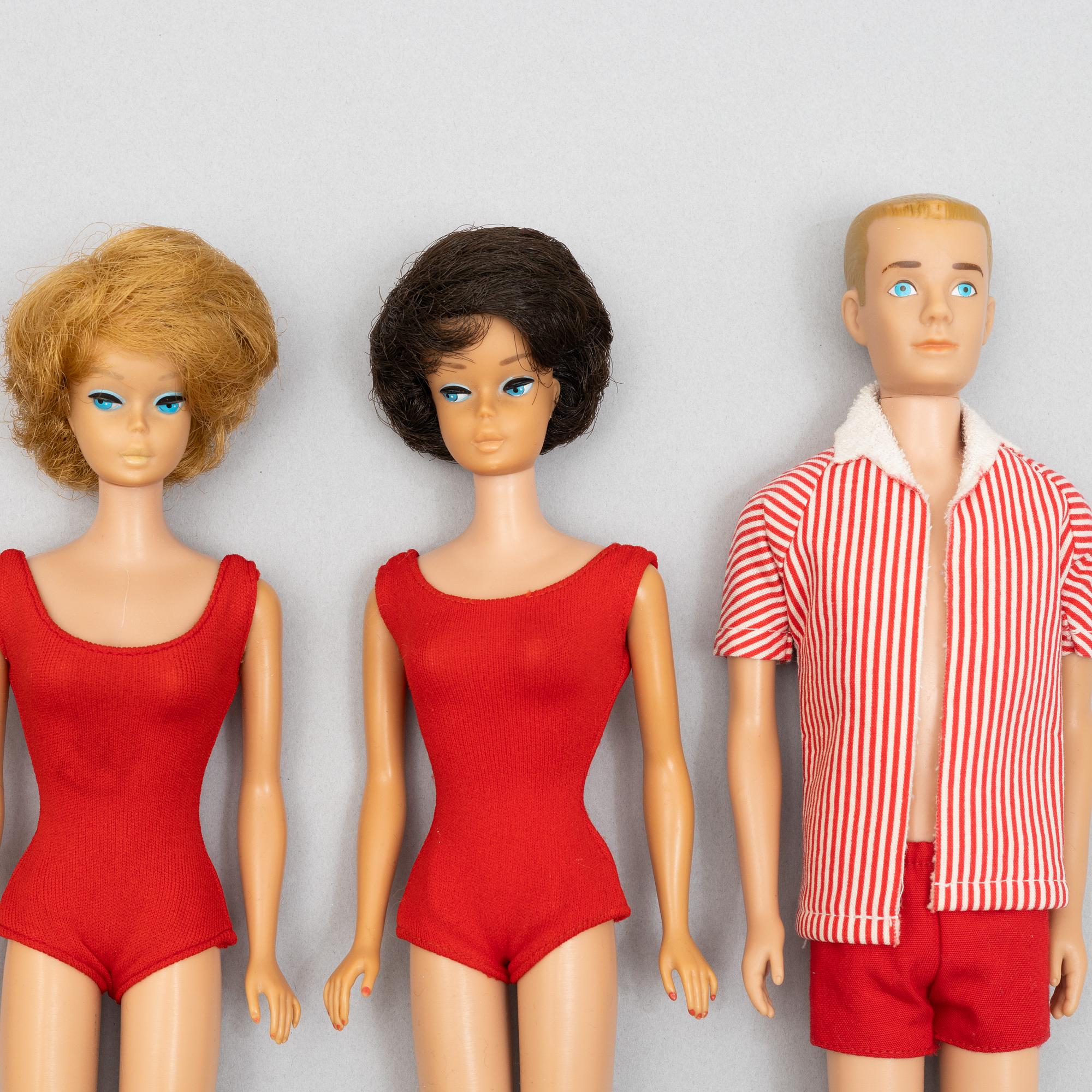 Barbiedockor, 5 st, bl a "Barbie Swirl Ponytail", "Skipper" & "Barbie Bubble cut", Mattel, 1960-tal.