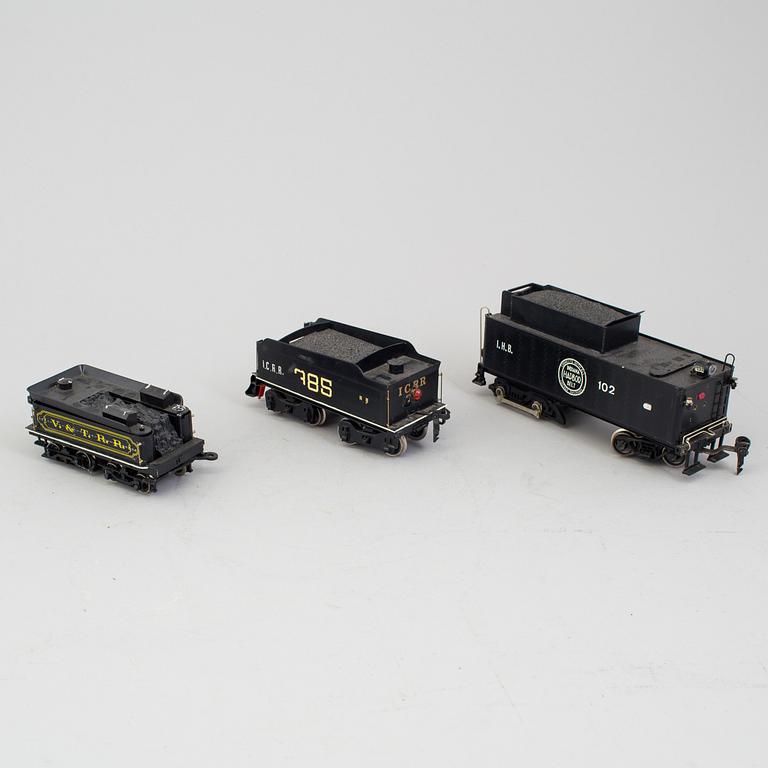 LOK OCH VAGNAR, 11 delar, bla Rivarossi.