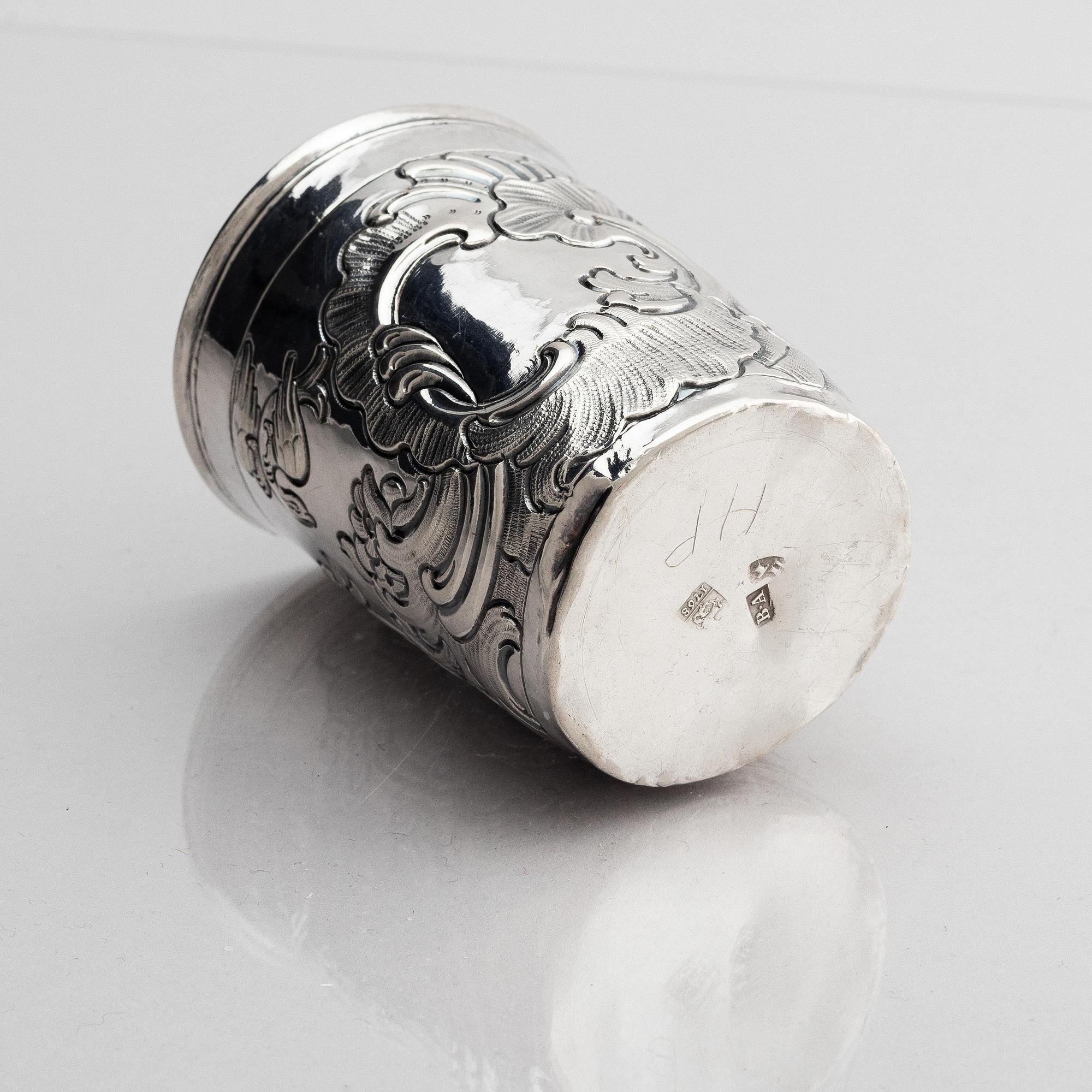 Bägare, silver, otydlig mästarstämpel, Moskva 1768.