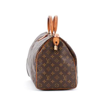 LOUIS VUITTON, a monogram canvas bag, "Keepall 40".