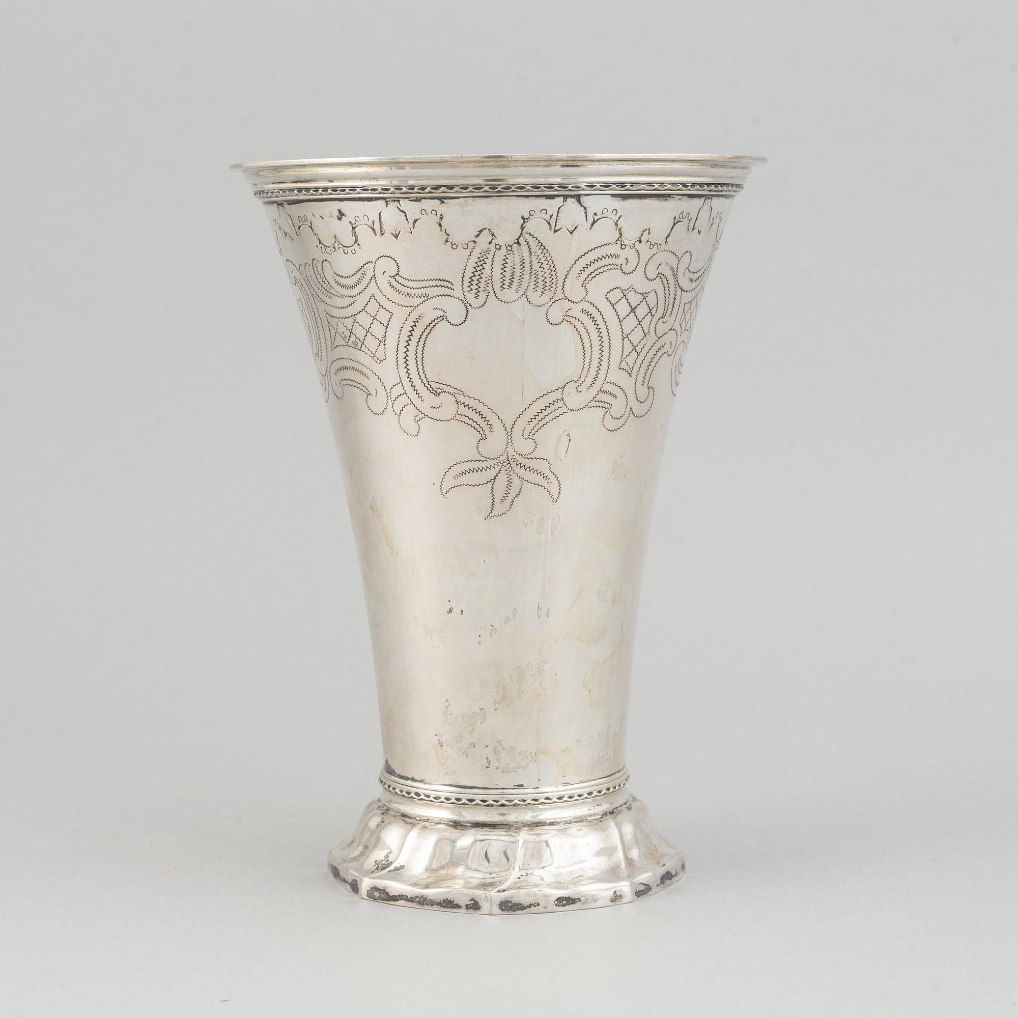K Anderson, a silver beaker, Stockholm, 1932.