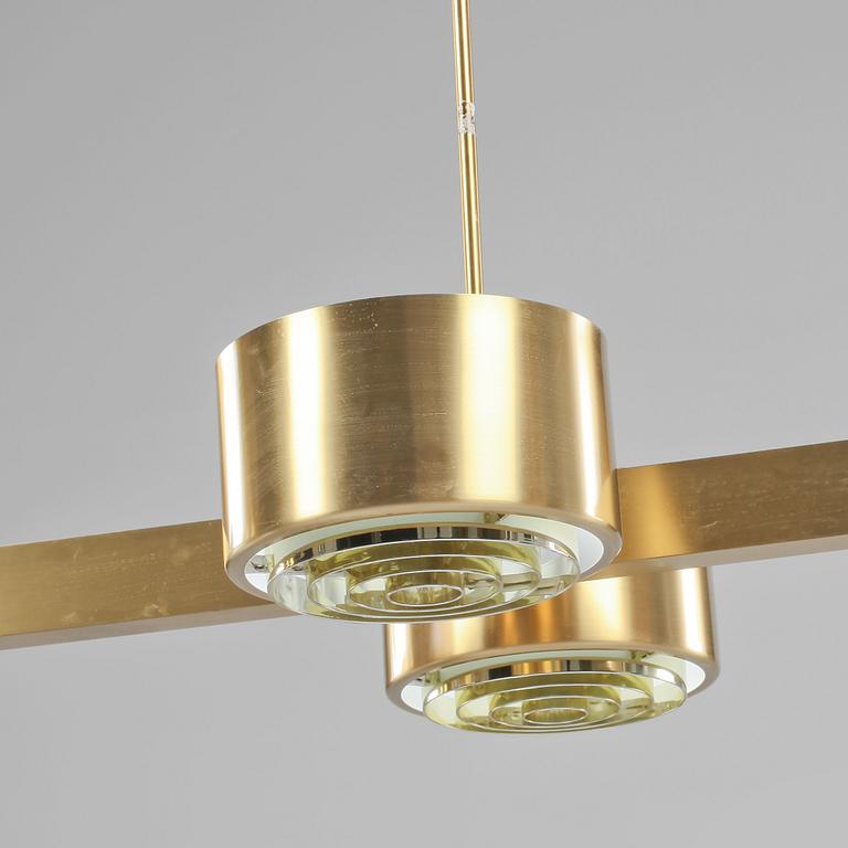 TAKLAMPA, Hans-Agne Jakobsson, Markaryd, 1900-talets fjärde kvartal. Höjd 58 cm.