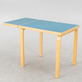 Alvar Aalto, drop-leaf table, model DL82, O.Y. Huonekalu- ja Rakennustyötehdas A.B., mid-20th century.