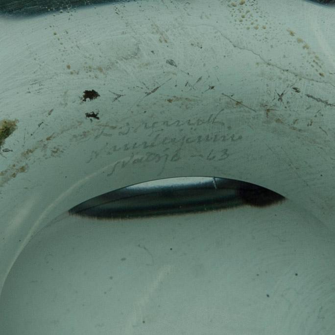 KARAHVI, lasia, "Kremlin kellot", signeerattu K. Franck, Nuutajärvi Notsjö -63.