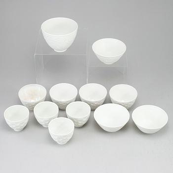 GUNNAR NYLUND, twelve porcelain bowls from Rörstrand.