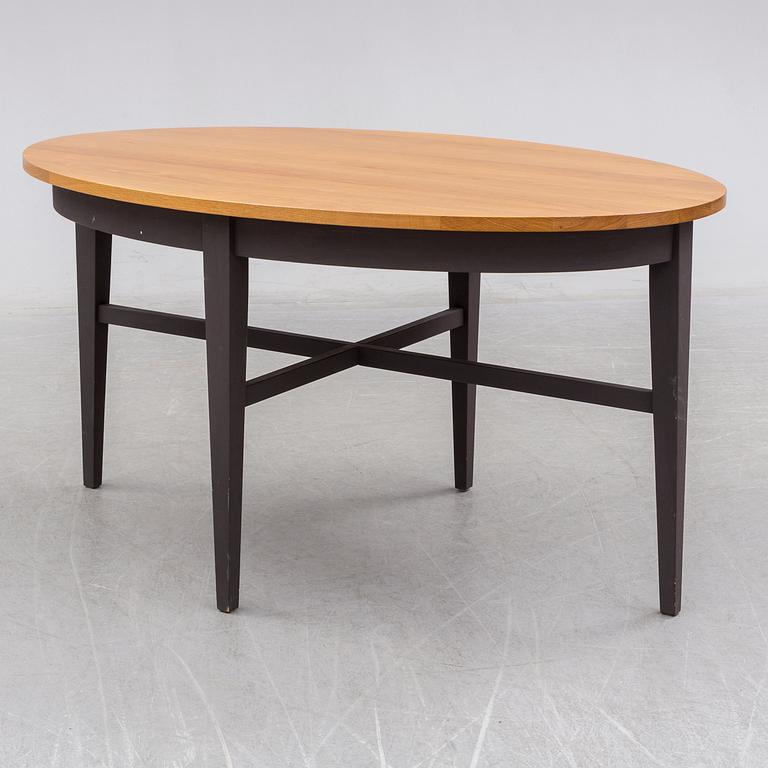 A 21st century coffee table by Norrgavel.