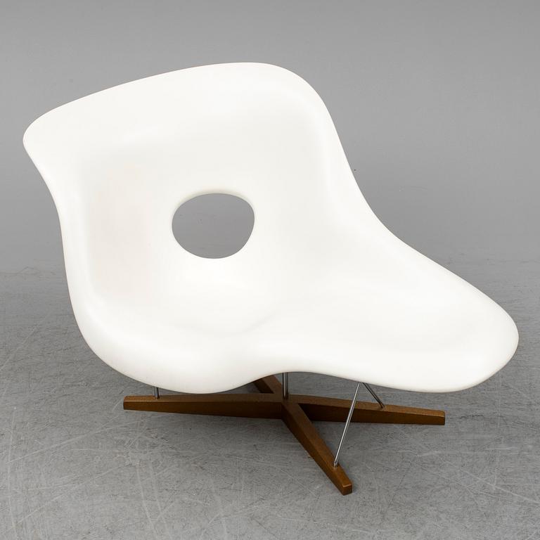 CHARLES AND RAY EAMES, , ”La Chaise”, Vitra.