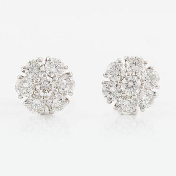 Earrings with brilliant-cut diamonds.