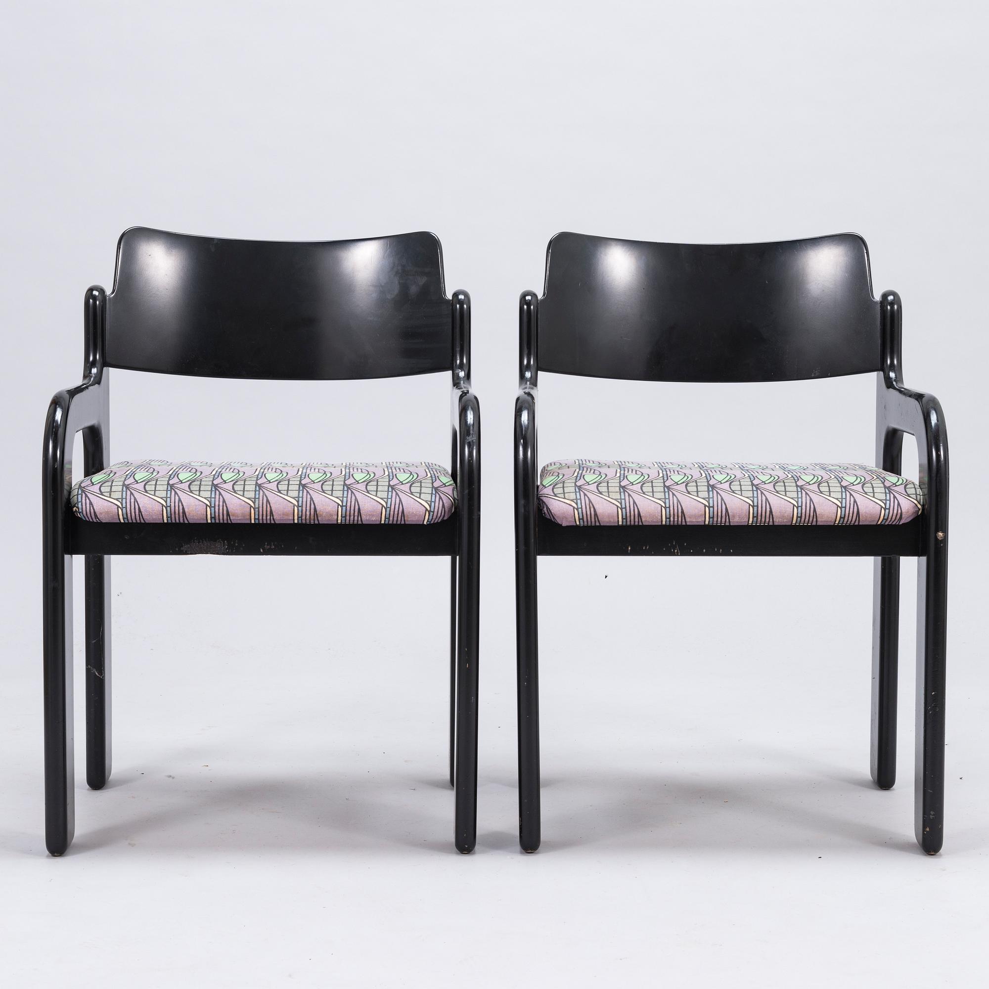 EERO AARNIO, A dinner table and four chairs "Flamingo" for Asko.