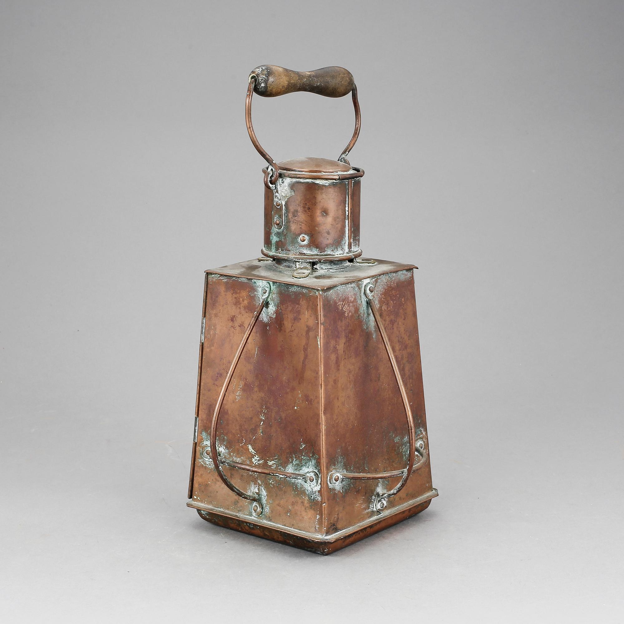 LANTERNA, koppar, J.C Larsén & Co, Österlånggatan 43,  1900-talets första hälft.