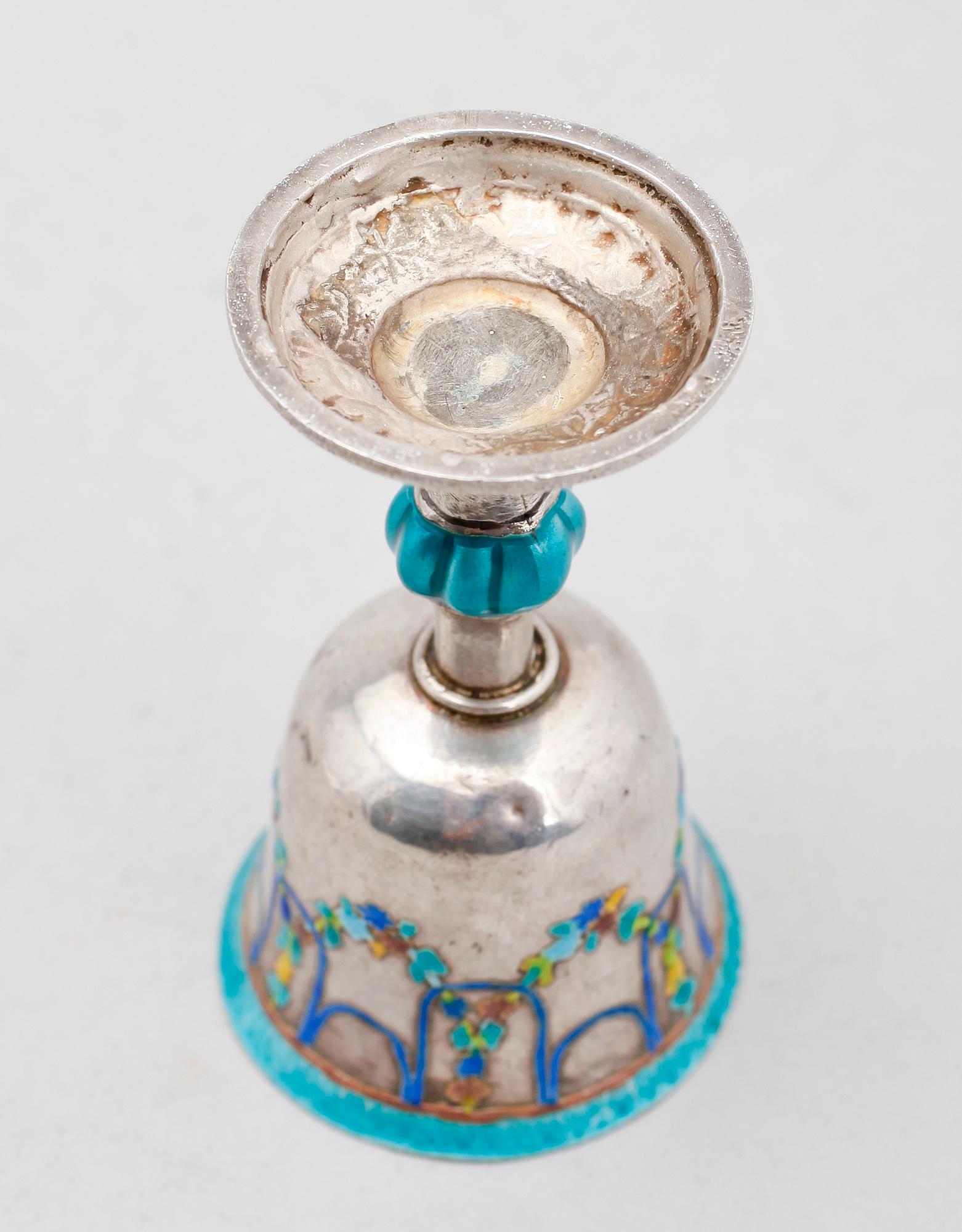 POKAL, silver, sannolikt Kina, 1800-tal. Vikt ca 52 g.