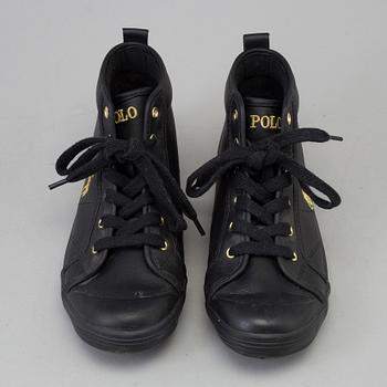 A pair of shoes, Polo Ralph Lauren, in size 7B.