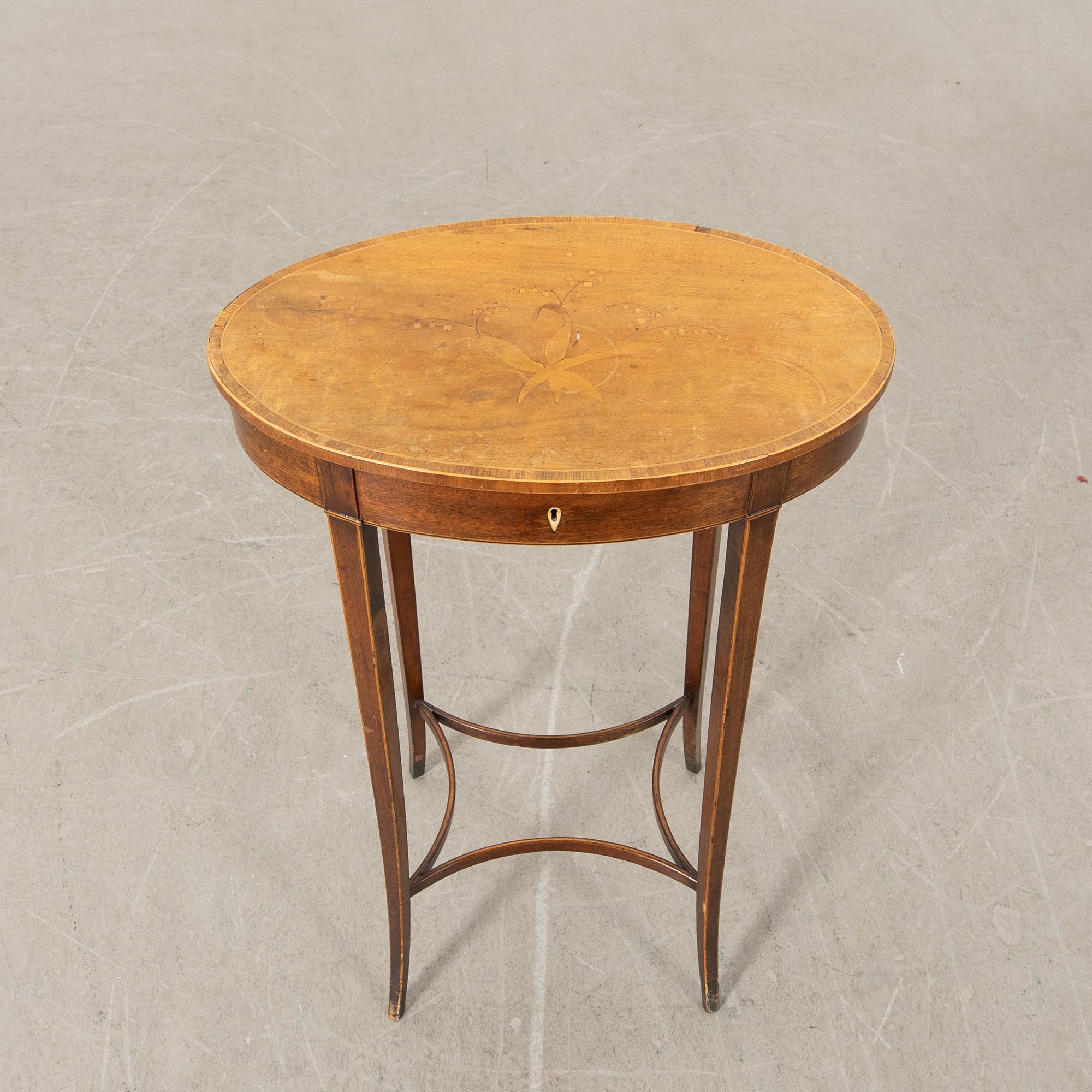 Sybord Sengustavianskt 1800-talets första hälft.