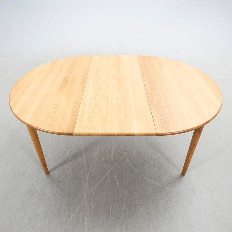 Matbord, model 893, Haslev Møbelsnedkeri A/S, Danmark.