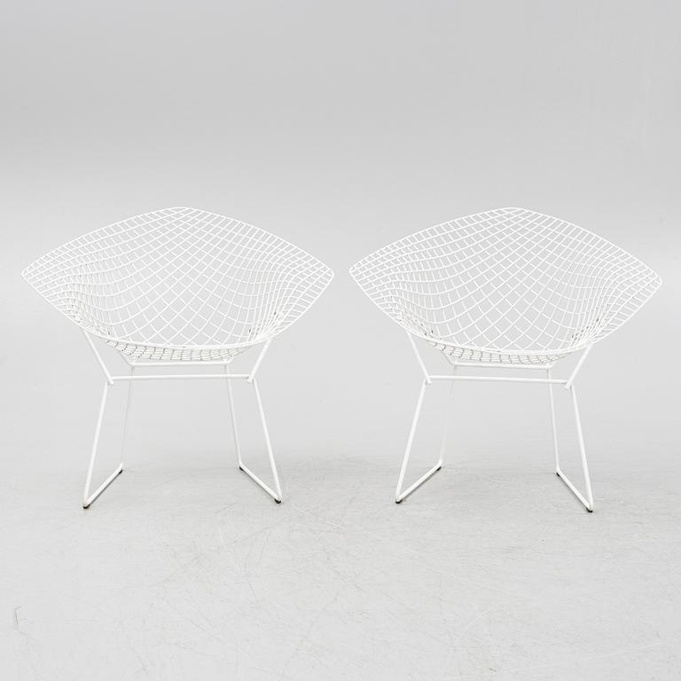 Harry Bertoia, A pair of 'Diamond chairs', Knoll, 21st Century.