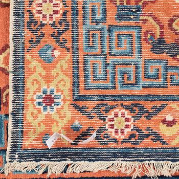 GALLERIMATTA. Semiantik Kina. 762,5 x 71,5 cm.