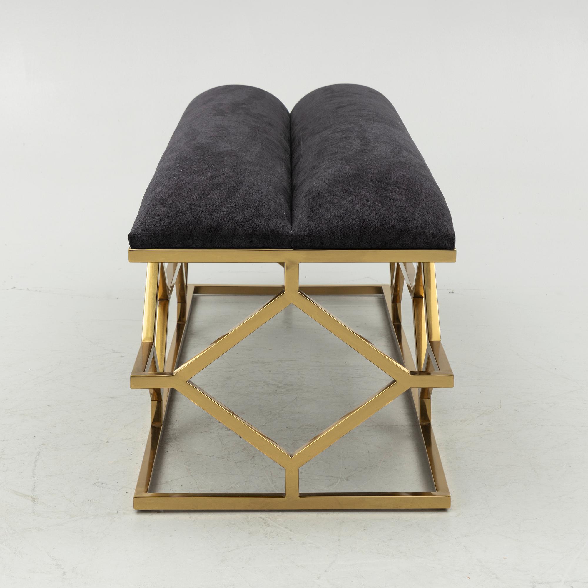 An 'Argyle' bench, Eichholtz, contemporary.