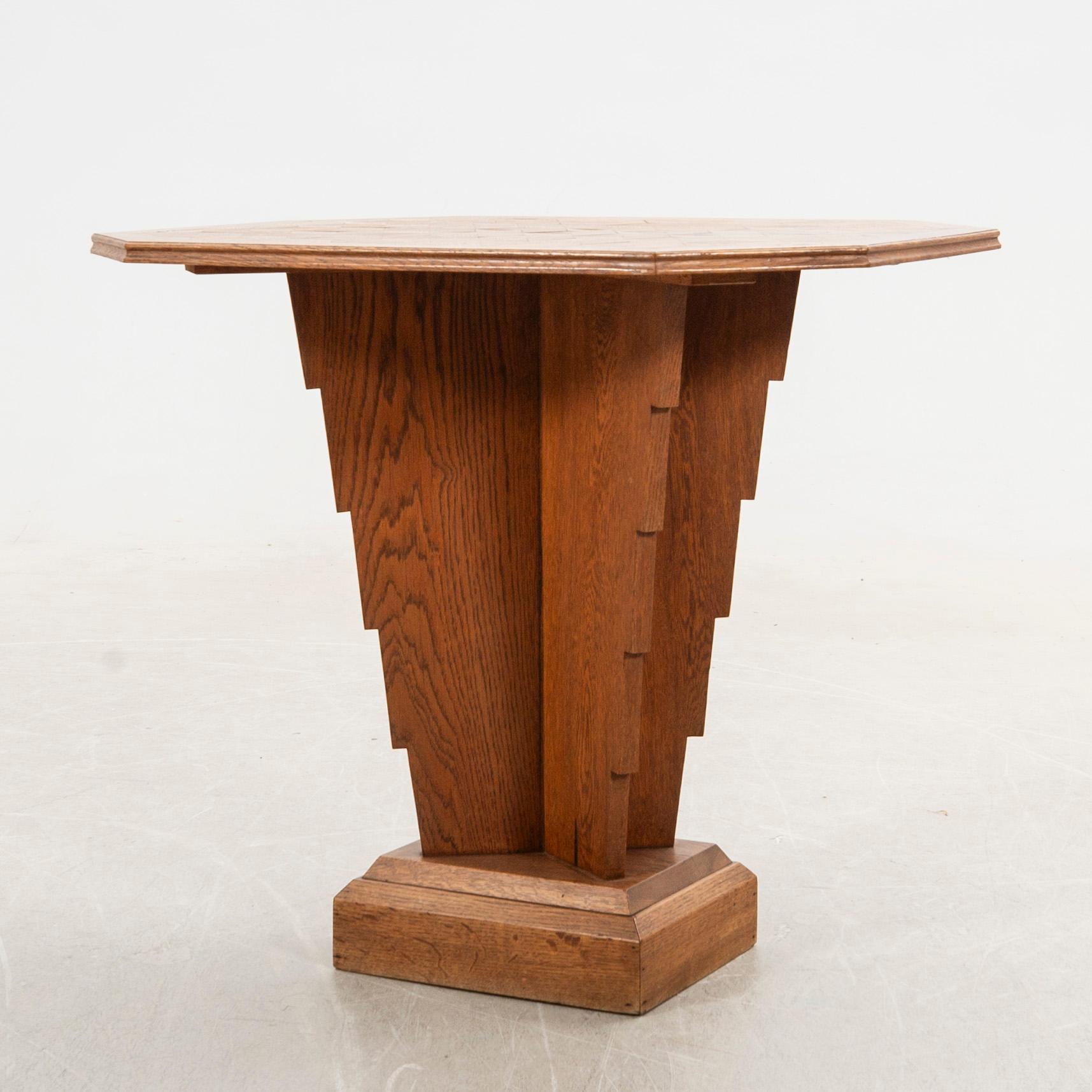 Side table Art Deco first half of the 20th century.