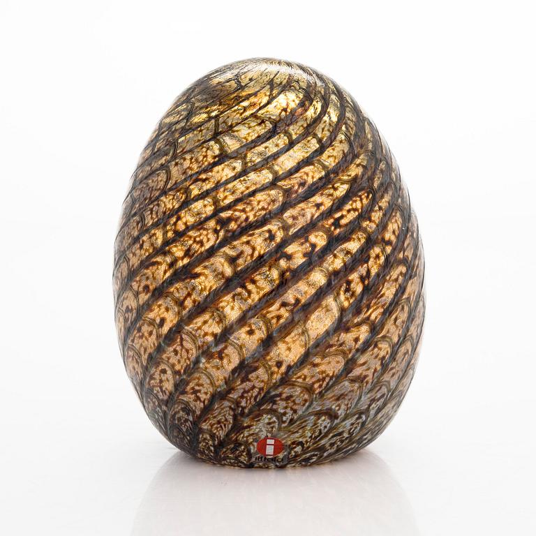 Oiva Toikka, årsägg 2013, signerat O. Toikka Nuutajärvi SSKK 2013 numrerad 83/250.