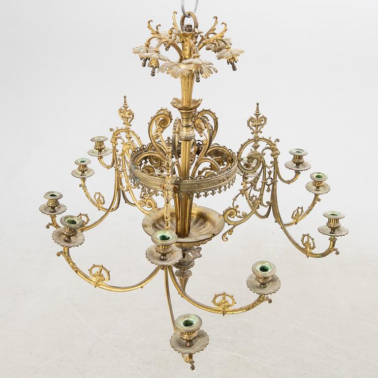 Chandelier Neo-Renaissance circa 1900.