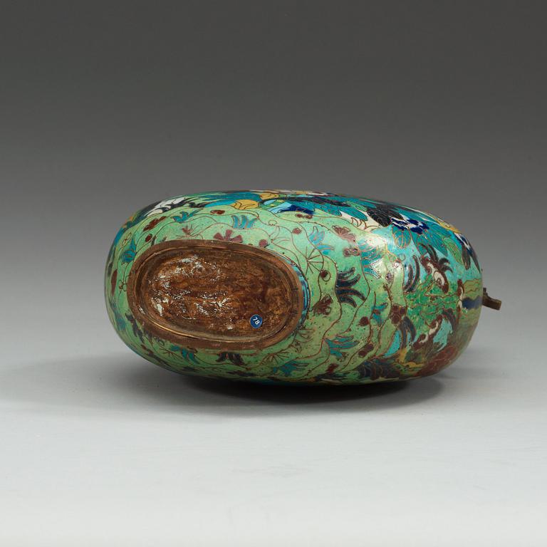 A cloisonné moon flask decorated with phoenix birds and flowers, Qing dynasty (1644-1912).