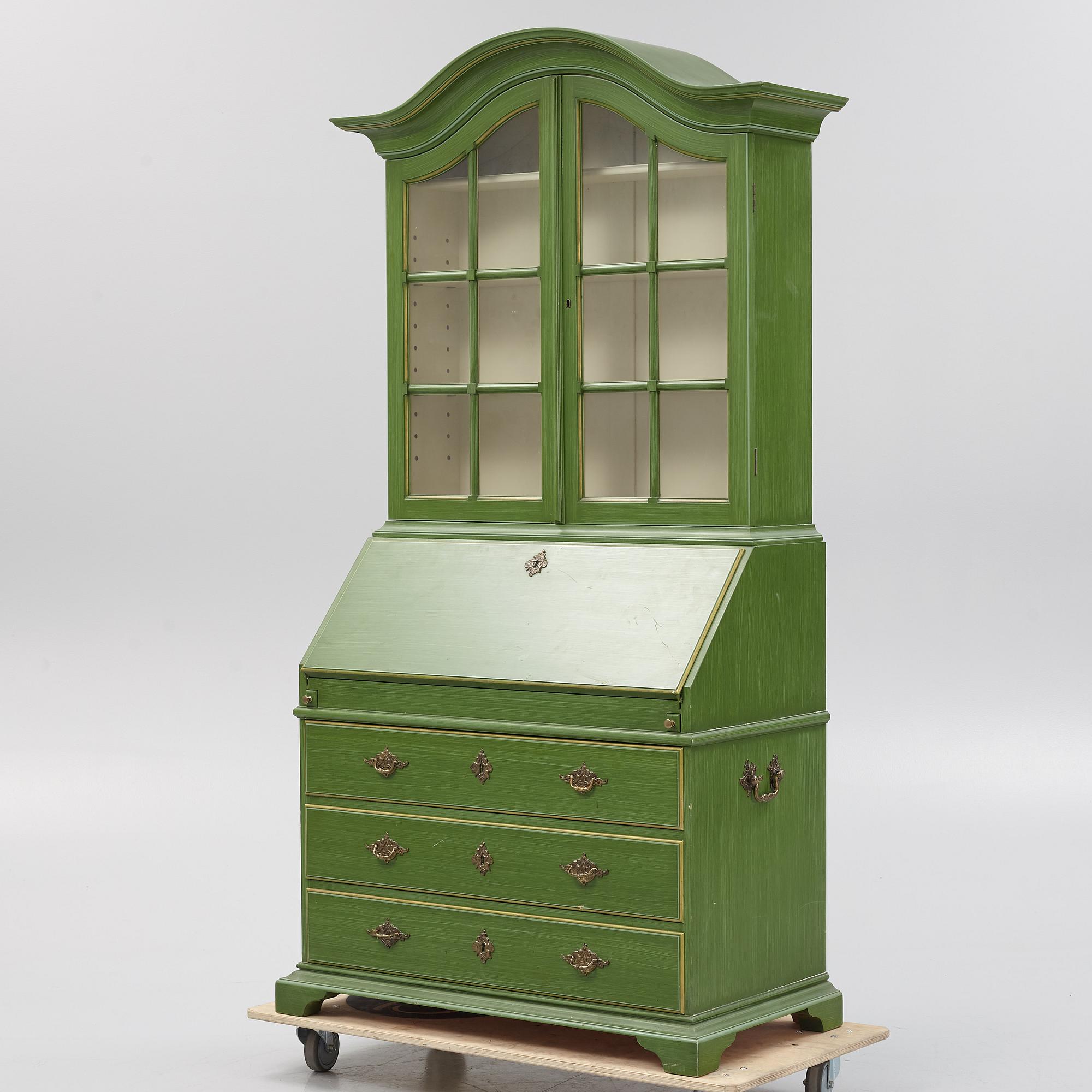 Skåp, rokokostil, Åmells möbler, daterat 1973.