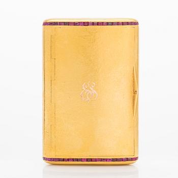 A 14K gold cigarette case with rubies. St- Petersburg, second quarter of the 20th century.