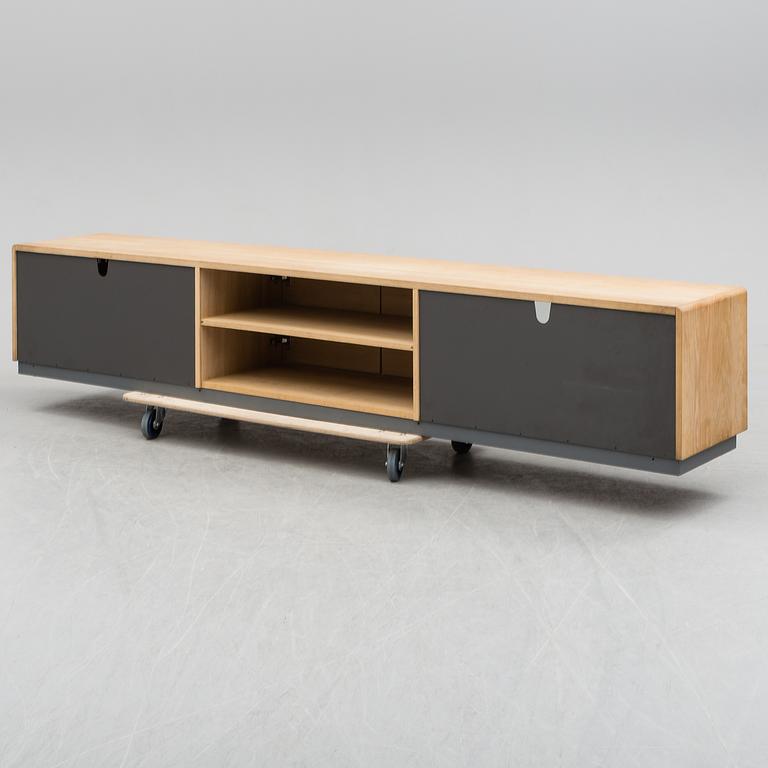 SIDEBOARD, Norrgavel, 2000-tal.