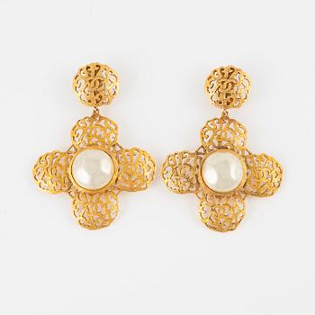 Chanel, earrings, 1984-1992.