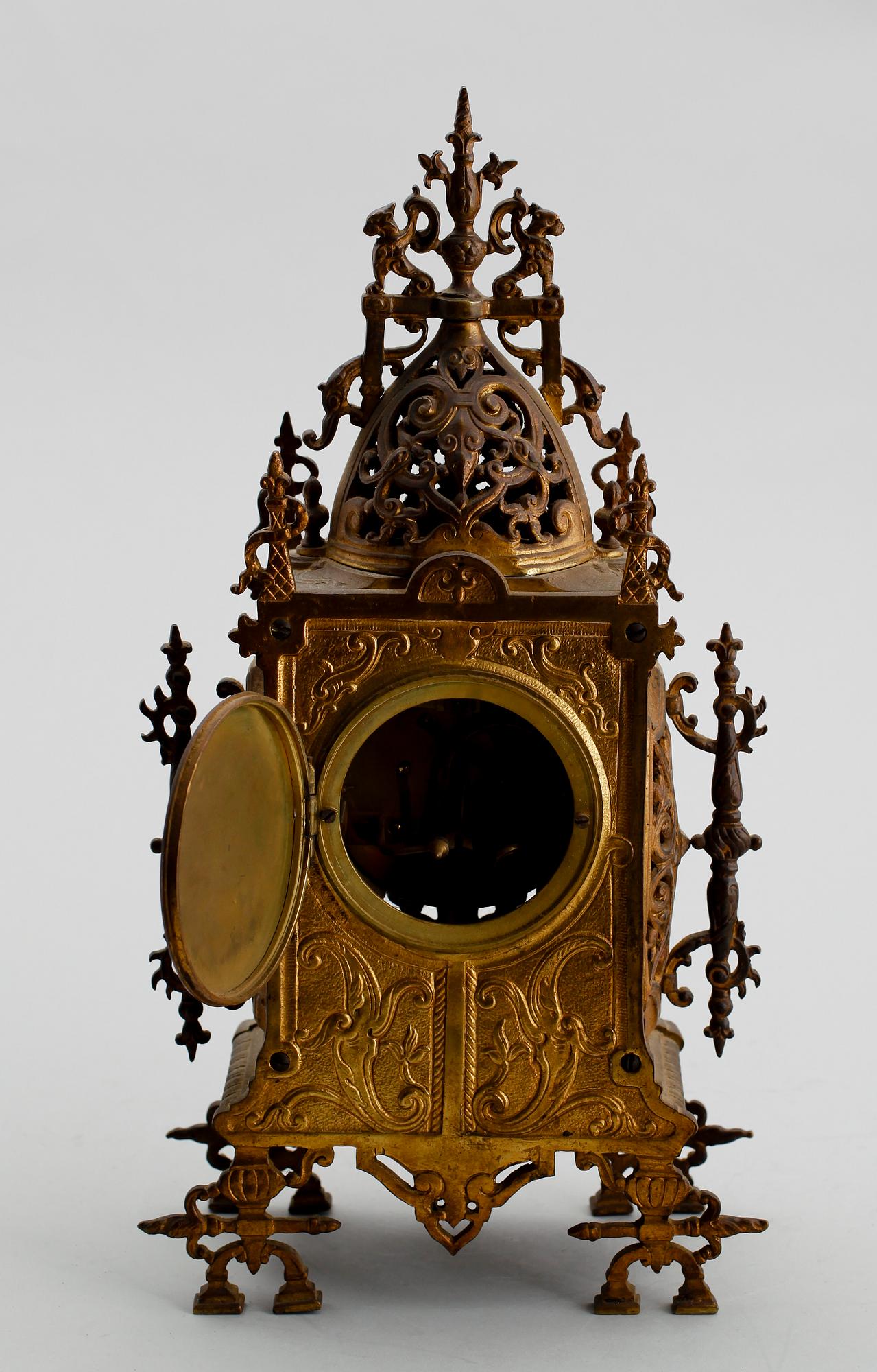 BORDSUR, bronserad metall, sent 1800-tal.